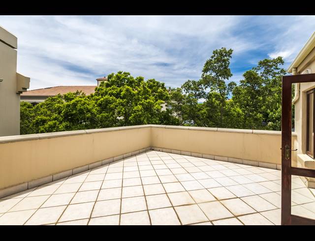 4 BEDROOM APARTMENT TO LET IN HYDE PARK